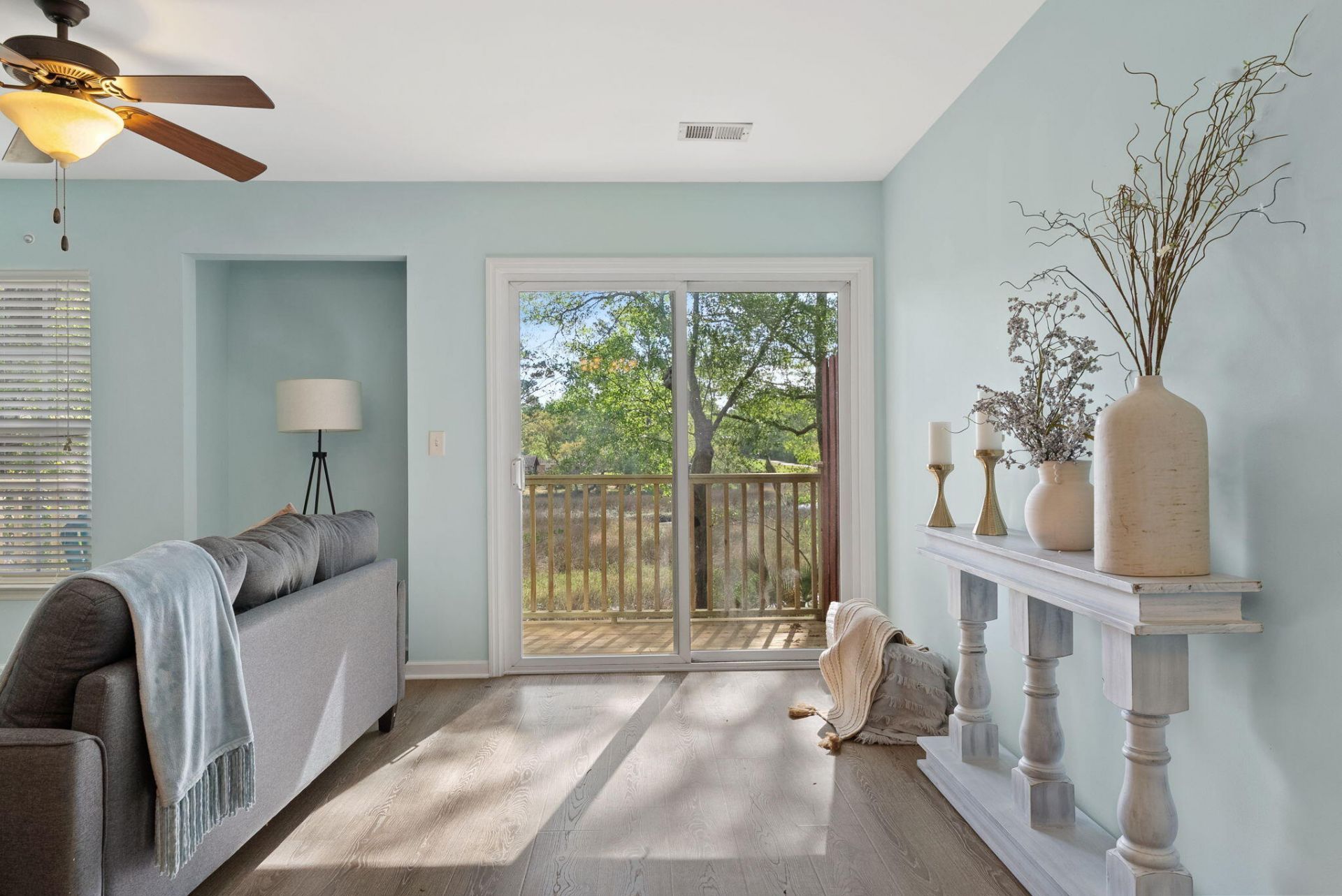 504 Parkdale Drive Photo 17