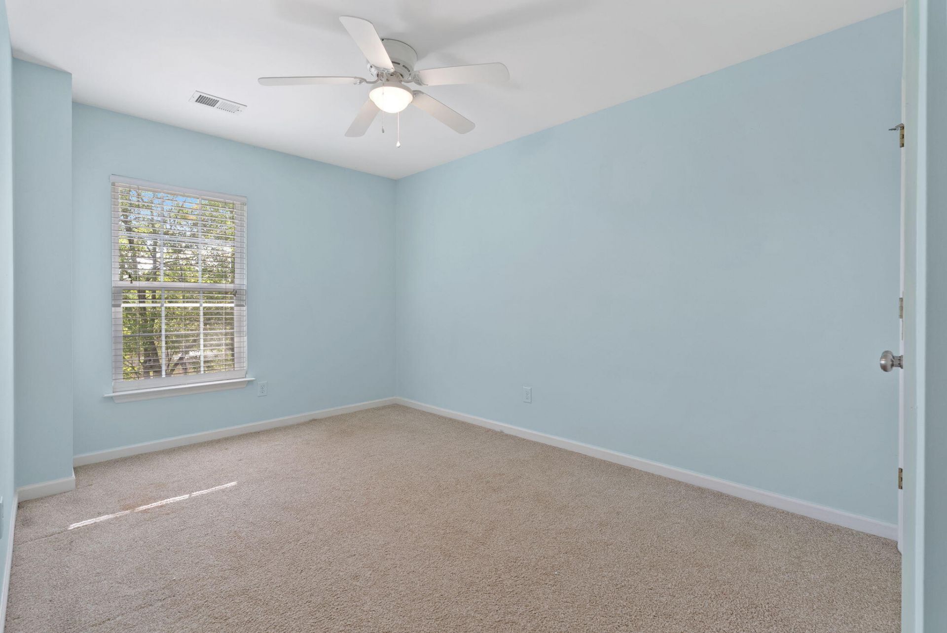 504 Parkdale Drive Photo 25