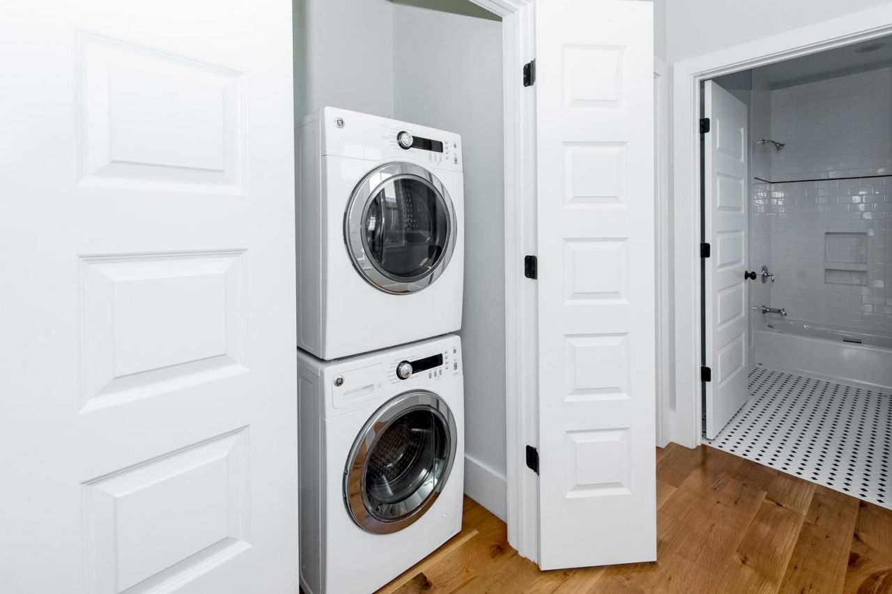 707 Meeting Street Photo 11