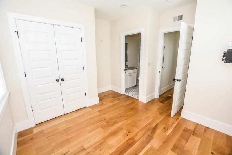 707 Meeting Street Photo 8