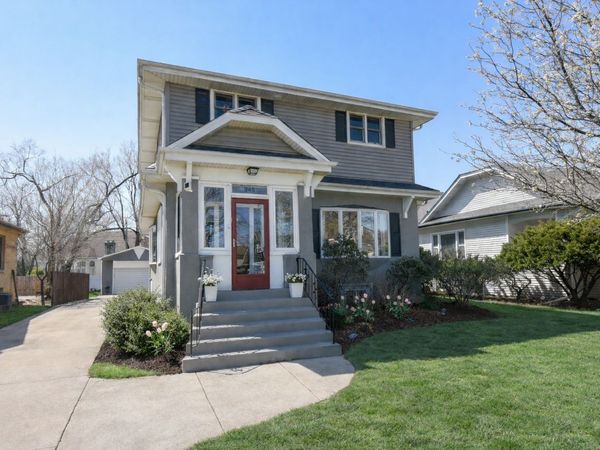 349 Blackhawk Road , Riverside, IL 60546