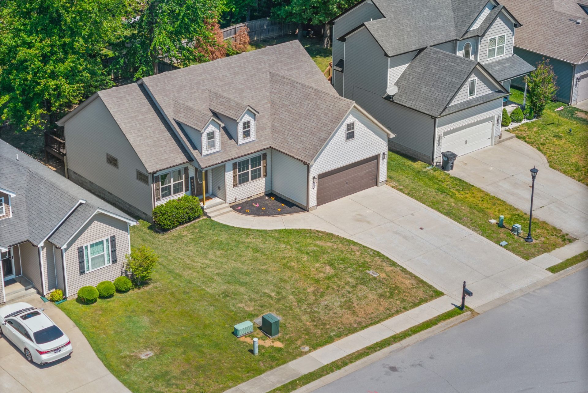 497 Medallion Cir, Clarksville, TN 37042 Main Photo
