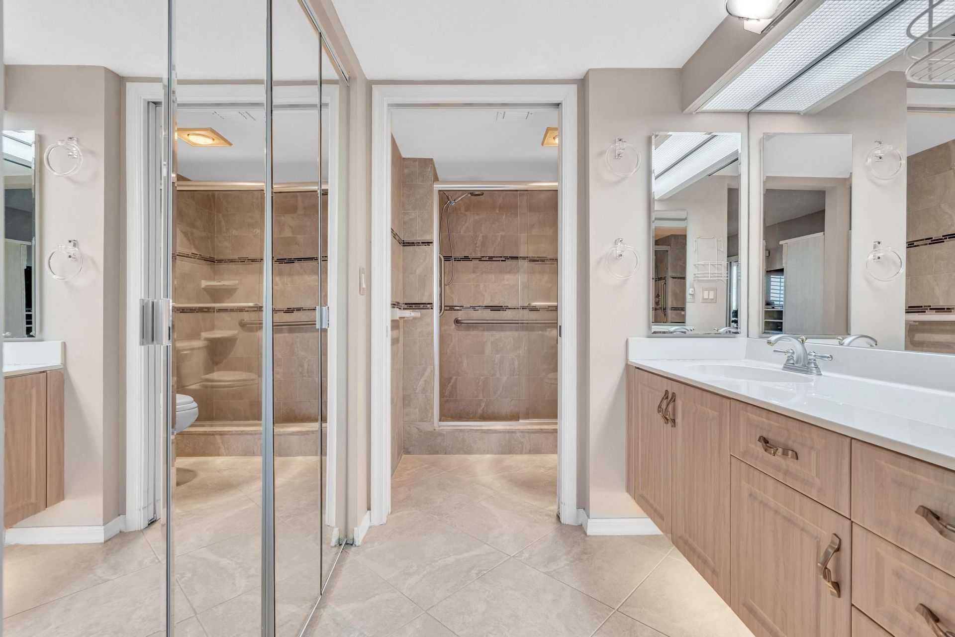 9539 Weldon Circle, Unit F107, Tamarac, FL 33321 Photo