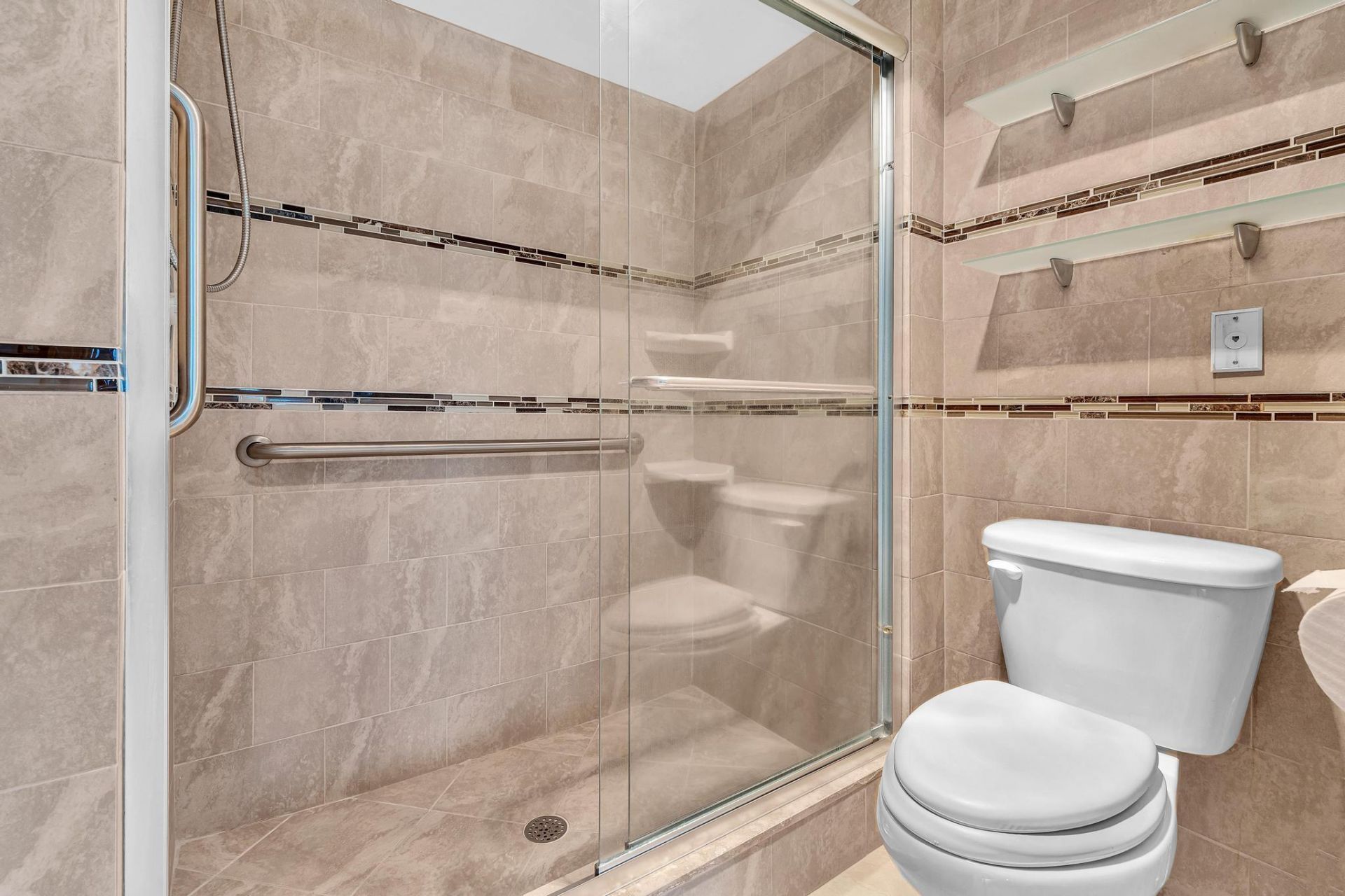 9539 Weldon Circle, Unit F107, Tamarac, FL 33321 Photo