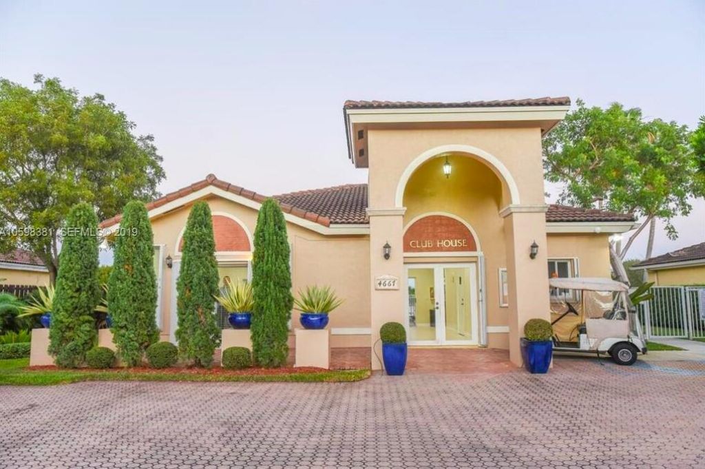 11018 NW 47th Terrace, Doral, FL 33178 Photo