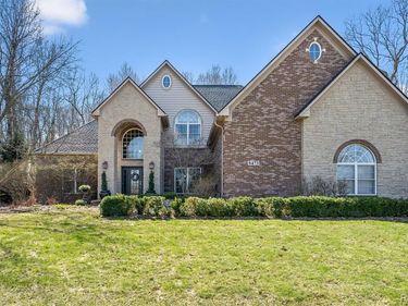 8473 Deerwood Road , Independence Twp, MI 48348