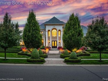 48923 Veneto Drive, Novi, MI 48167