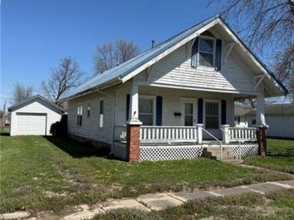 111 W Caldwell Street, La Plata, MO 63549