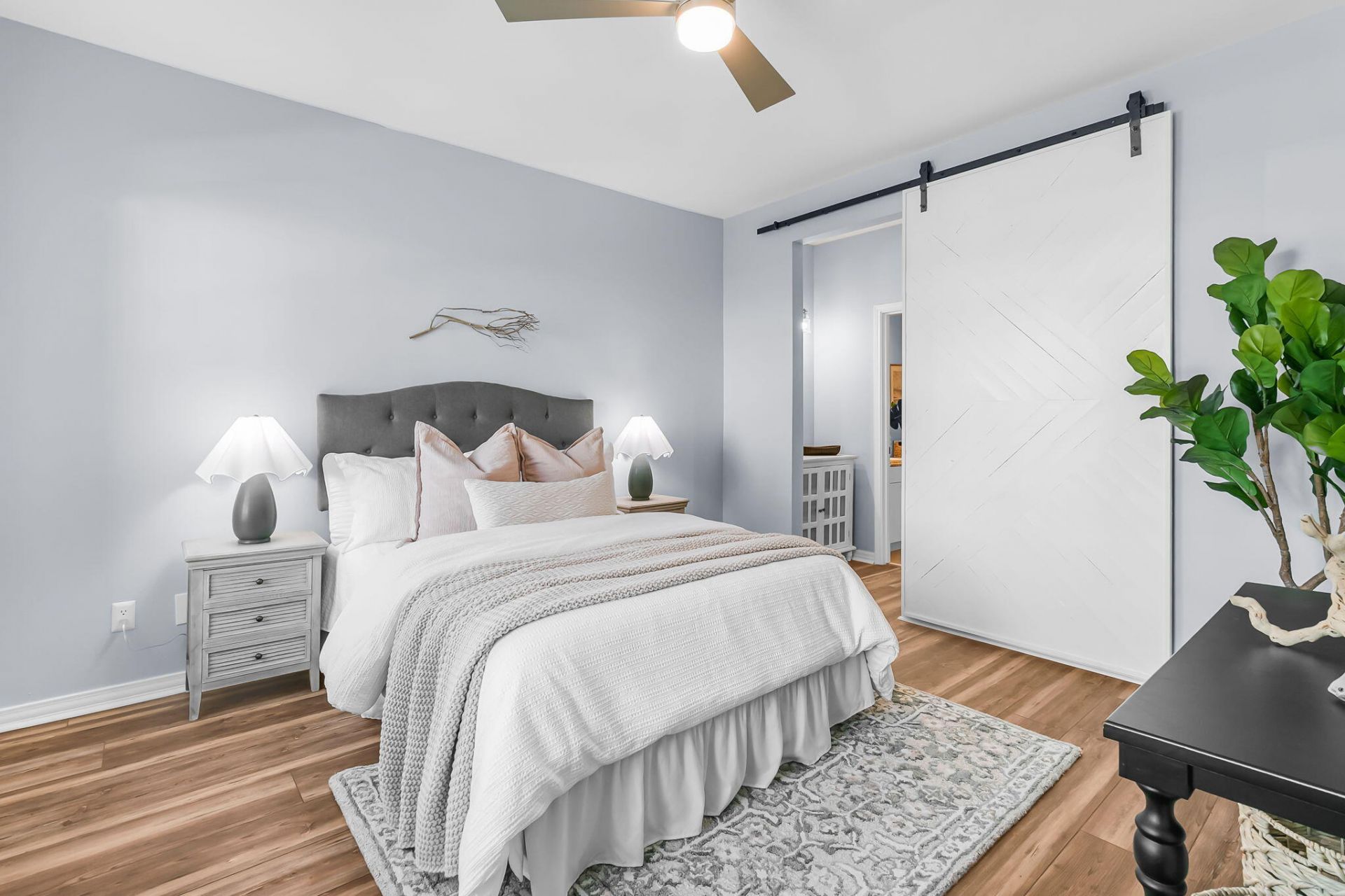 130 River Landing Drive Photo 17