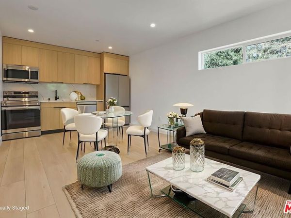 11010 Hortense Street, Unit 1/4, North Hollywood, CA 91602