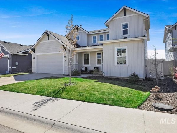 8881 W Snow Wolf Dr, Star, ID 83669