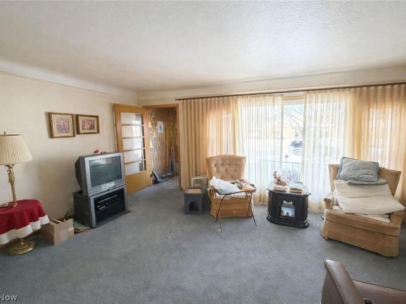 1597 E 230th Street, Euclid, OH 44117 Photo 3