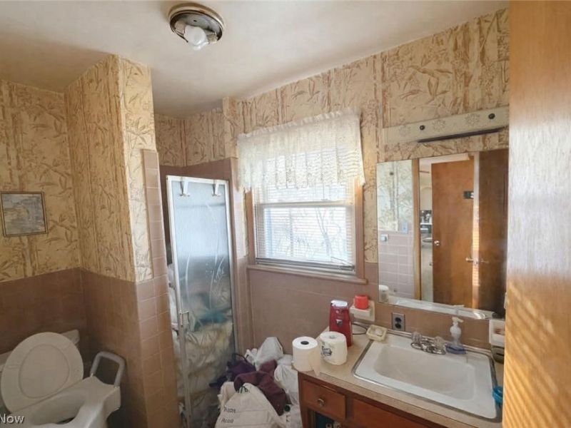 1597 E 230th Street, Euclid, OH 44117 Photo 9