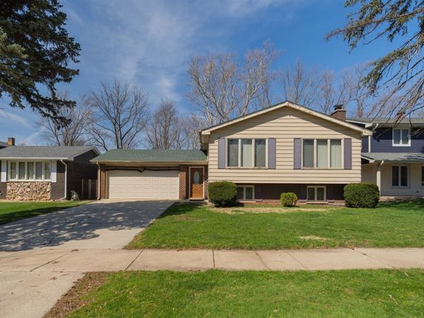 4242 Pinewood Lane , Matteson, IL 60443