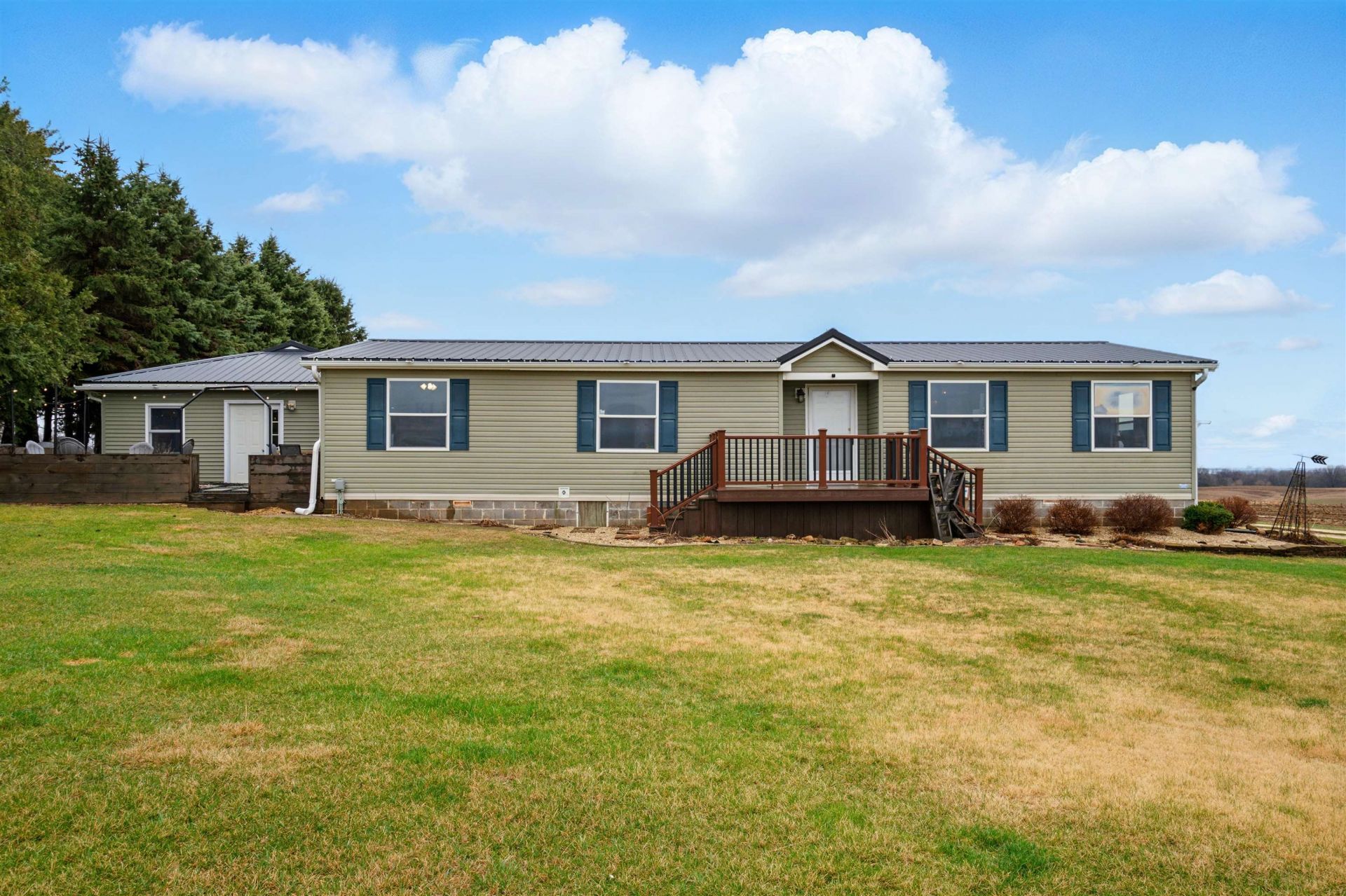 2468 290th Street, Delhi, IA 52223 Main Photo