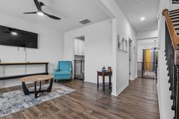 146 Belfast Way photo 4