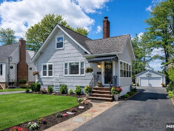 19 Bond Place, WEST CALDWELL, NJ 07006