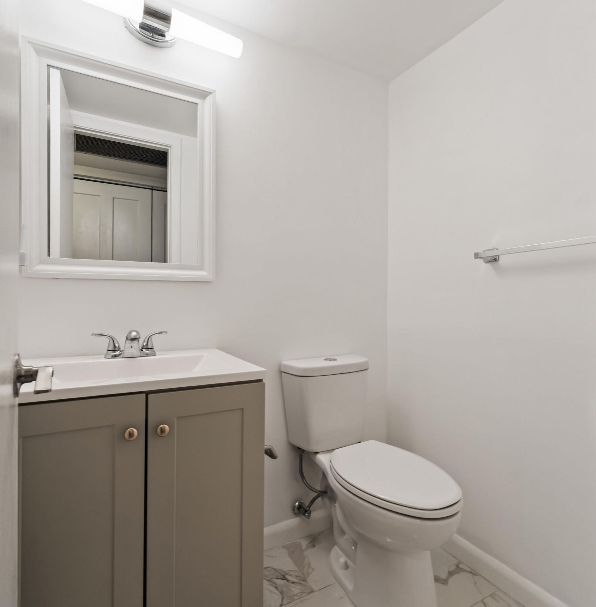 126 Southampton B, West Palm Beach, FL 33417 Photo