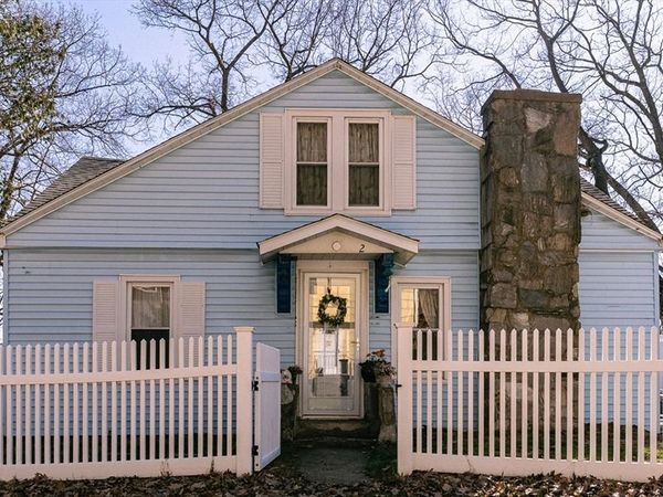 2 Natural History Dr., Worcester, MA 01605