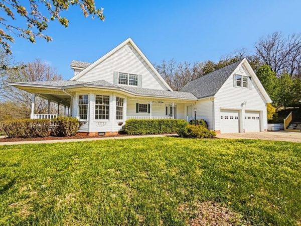 2820 Foxhunters Road, Flatwoods, KY 41139