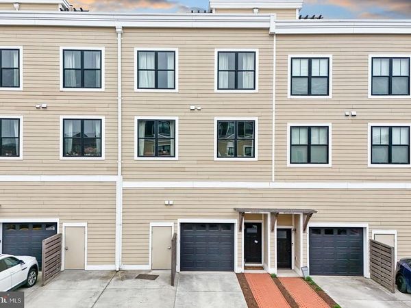 43567 MICHIGAN SQUARE , LEESBURG, VA 20176