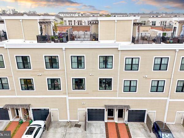 43567 MICHIGAN SQUARE, LEESBURG, VA 20176