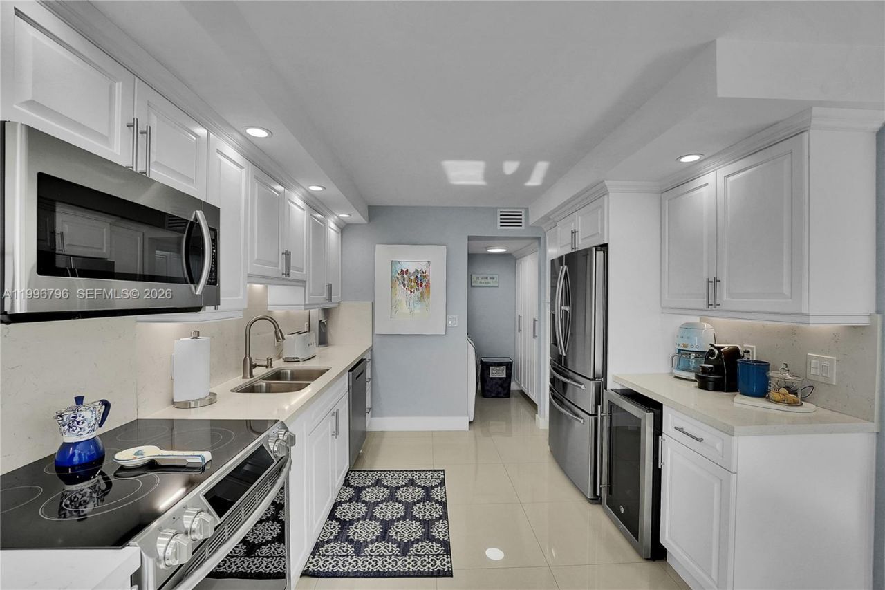 1920 S Ocean Dr, Unit 11C, Hallandale Beach, FL 33009 Photo