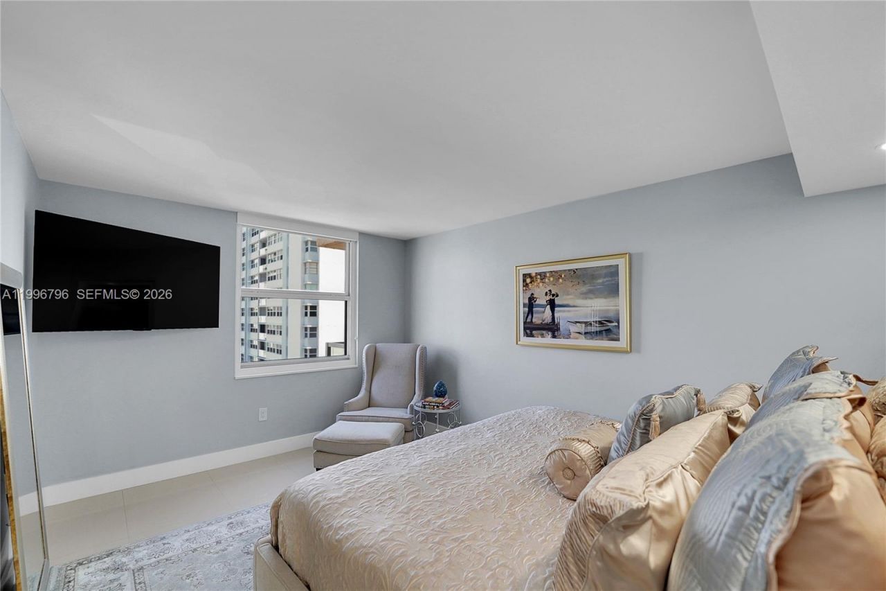 1920 S Ocean Dr, Unit 11C, Hallandale Beach, FL 33009 Photo