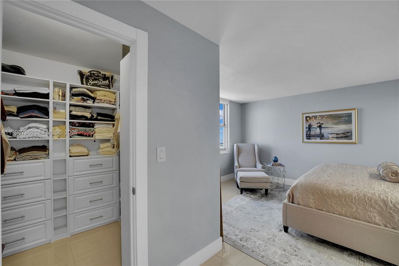 1920 S Ocean Dr, Unit 11C, Hallandale Beach, FL 33009 Photo