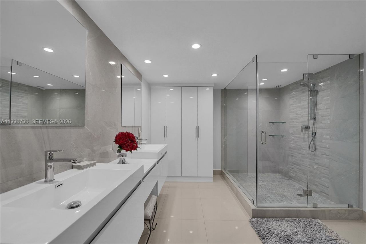 1920 S Ocean Dr, Unit 11C, Hallandale Beach, FL 33009 Photo