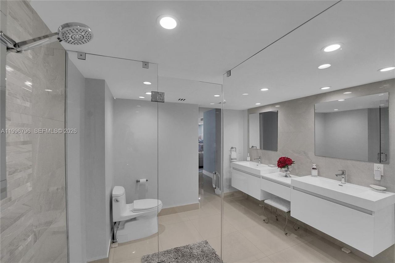 1920 S Ocean Dr, Unit 11C, Hallandale Beach, FL 33009 Photo