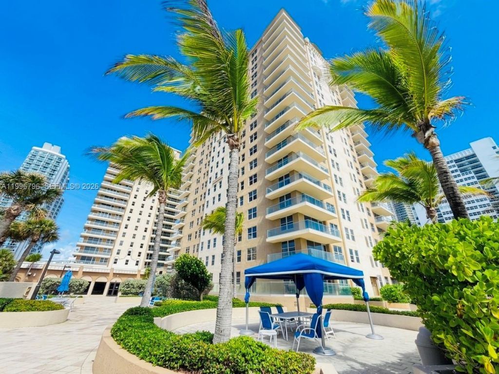 1920 S Ocean Dr, Unit 11C, Hallandale Beach, FL 33009 Photo