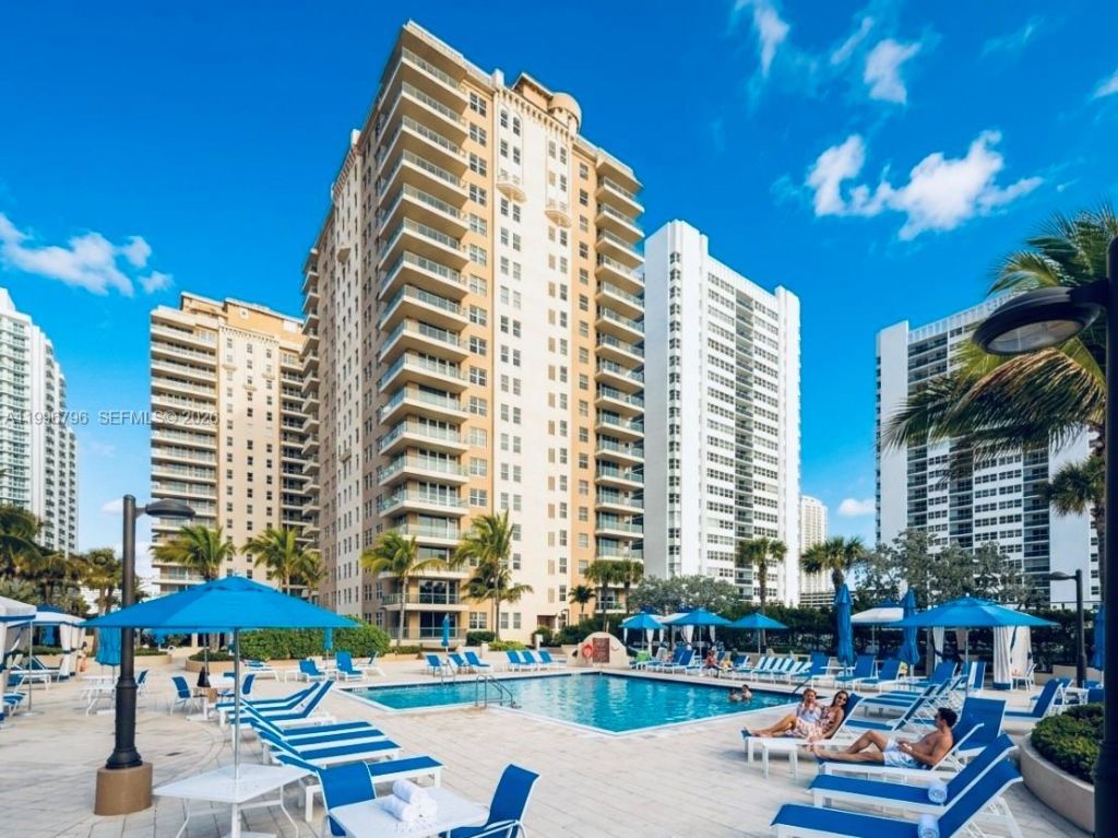 1920 S Ocean Dr, Unit 11C, Hallandale Beach, FL 33009 Photo