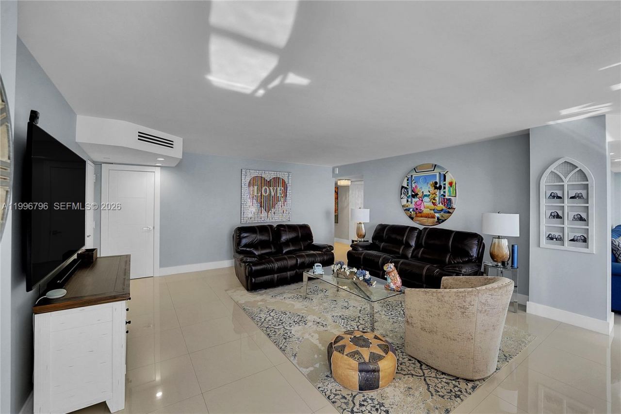 1920 S Ocean Dr, Unit 11C, Hallandale Beach, FL 33009 Photo