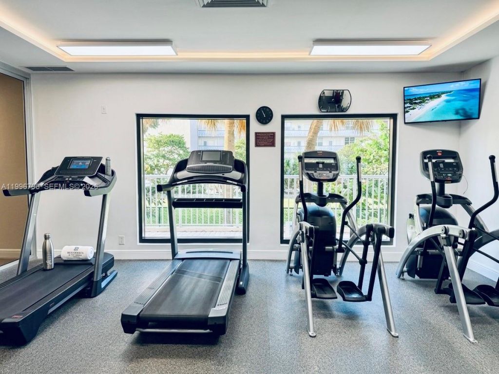 1920 S Ocean Dr, Unit 11C, Hallandale Beach, FL 33009 Photo