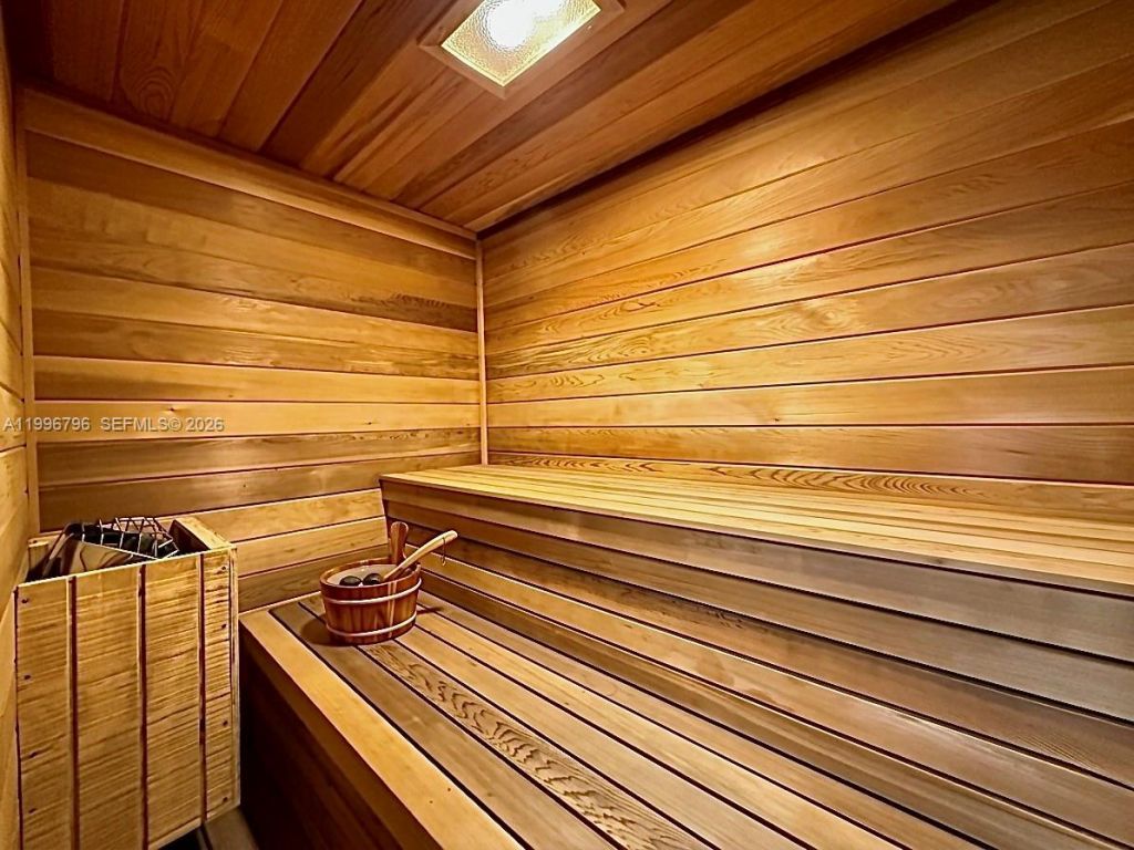 1920 S Ocean Dr, Unit 11C, Hallandale Beach, FL 33009 Photo