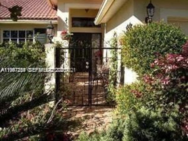 130 E Lee Rd , Delray Beach, FL 33445