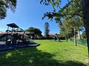 130 E Lee Rd , Delray Beach, FL 33445 Photo