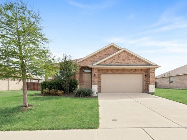 444 Windsail Lane, Azle, TX 76020