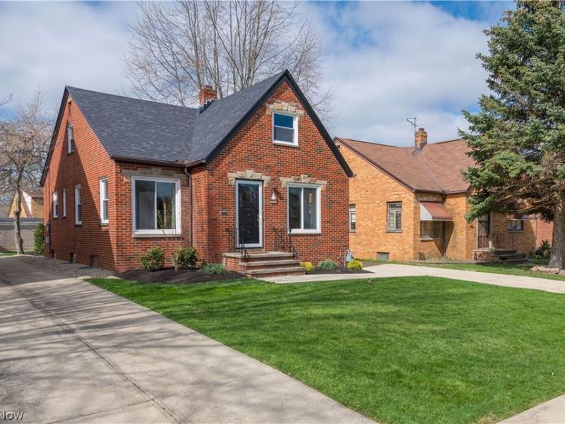 6392 Doncaster Avenue, Parma, OH 44129 Photo 2