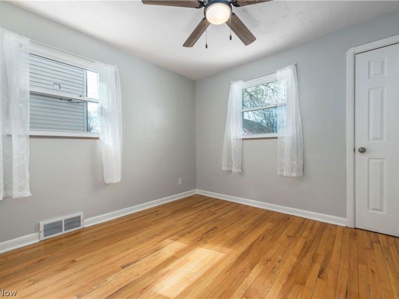 6392 Doncaster Avenue, Parma, OH 44129 Photo 25
