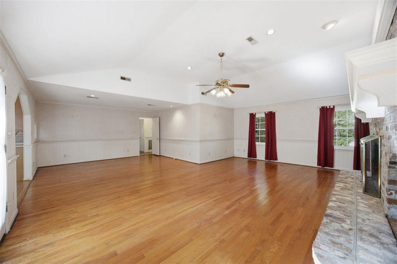 1037 Yeamans Hall Road Photo 9