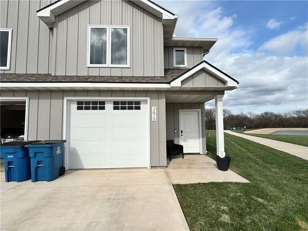 367 B SE 70 Road, Warrensburg, MO 64093