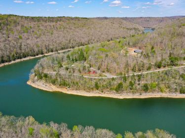 25 Godsey Avenue, Whitley City, KY 42653