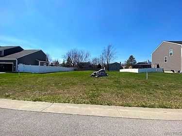 40 John Alex Drive, West Seneca, NY 14224