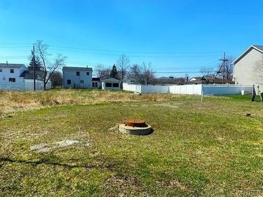 4 John Alex Drive, West Seneca, NY 14224