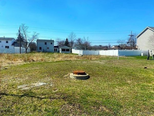 4 John Alex Drive, West Seneca, NY 14224