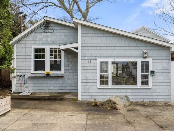 12 Kabeyun Rd, Marion, MA 02738