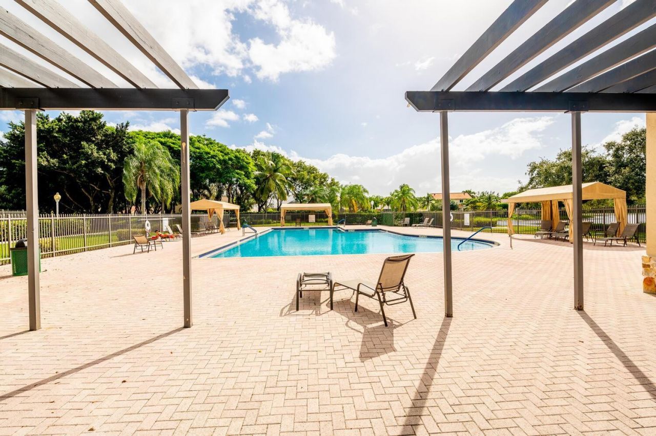 544 Cascade Falls Drive, Weston, FL 33327 Photo