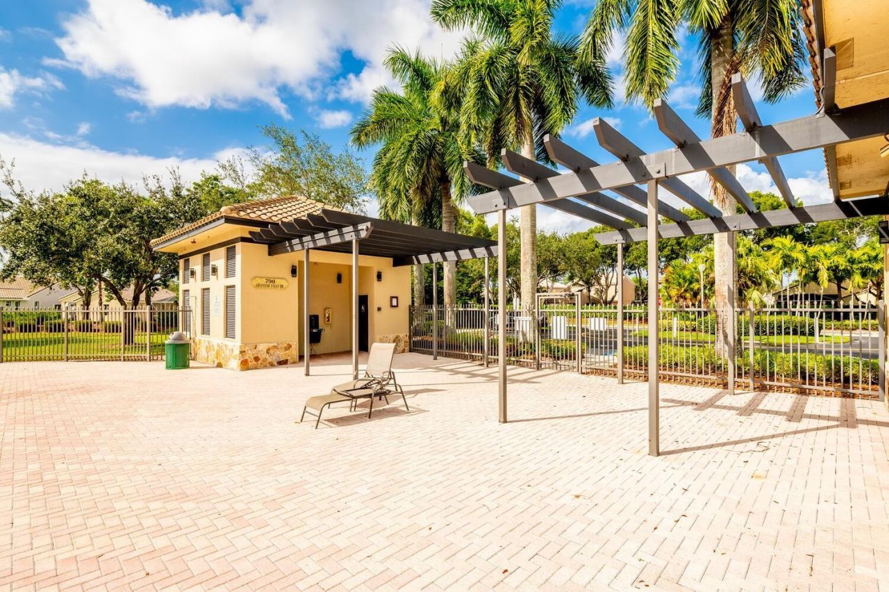 544 Cascade Falls Drive, Weston, FL 33327 Photo